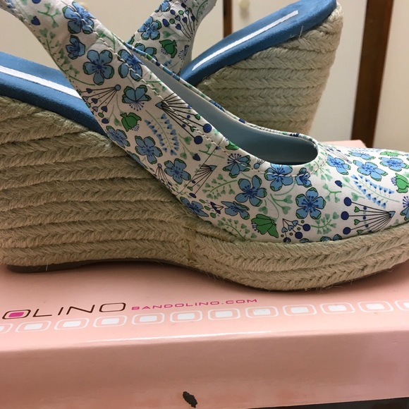 Bandolino Wedge Sandal - Picture 7 of 8